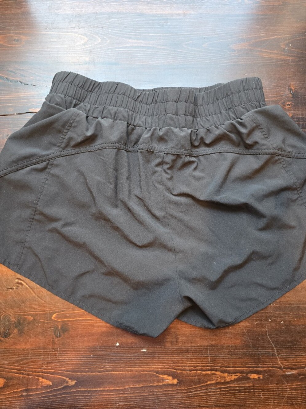 Blooming Jelly Women's Quick-Dry Running Shorts with Zipper Pocket - Black - Picture 2 of 3